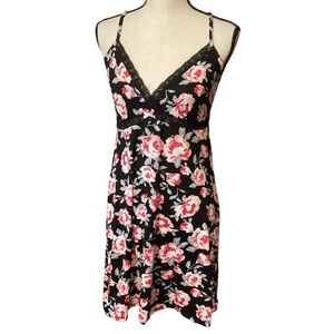 Dreamwear Jersey Knit Soft Chemise Black with Pink Roses Size Medium